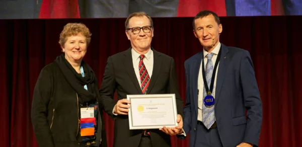 J. Hugosson, EAU Prostate Cancer Research Award
For the best paper published on clinical or experimental studies in prostate cancer