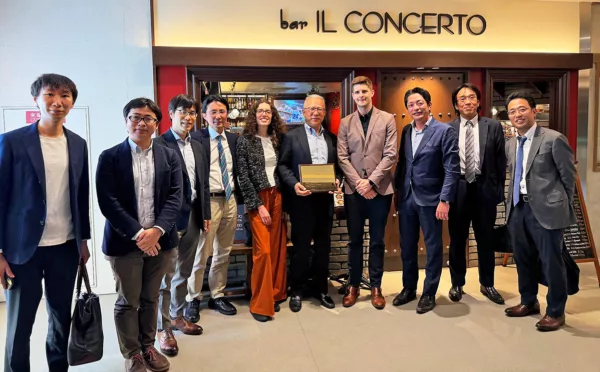Group of Japanese urologists and 2 fellows from Europe